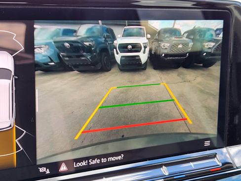 Used 2024 Volkswagen Atlas Peak Edition SEL image 18