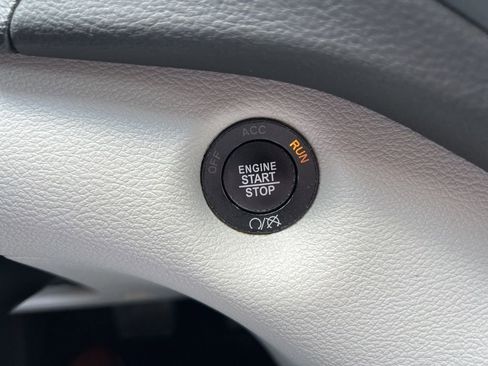 Used 2021 Jeep Cherokee Limited w/ Elite Package image 18