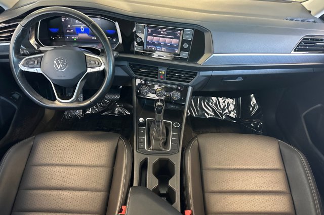 Used 2024 Volkswagen Jetta SE FWD image 15