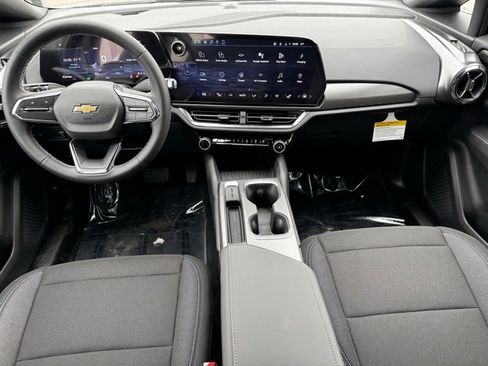 New 2026 Chevrolet Equinox EV LT image 9