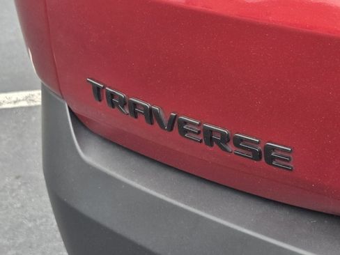 Used 2023 Chevrolet Traverse RS FWD image 36