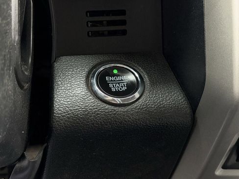 Used 2021 Ford F250 Lariat image 18