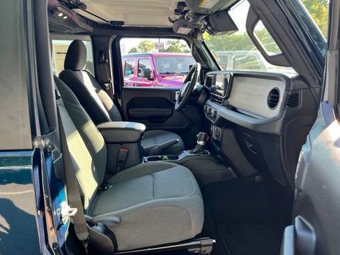 Certified 2025 Jeep Wrangler Sport AWD/4WD image 19