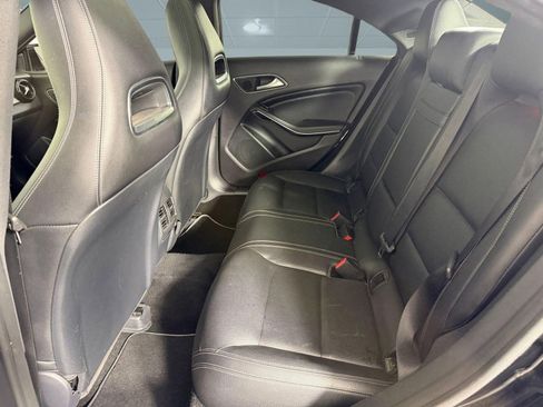 Used 2019 Mercedes-Benz CLA 250 image 12