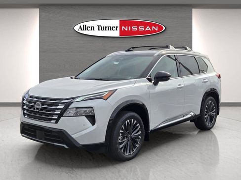 New 2026 Nissan Rogue Platinum image 3