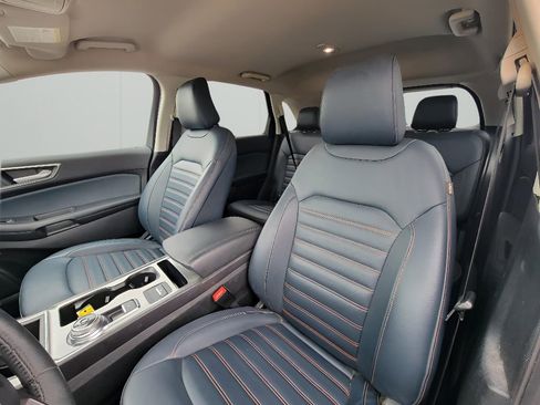 Used 2022 Ford Edge SEL w/ Sport Appearance Package image 11