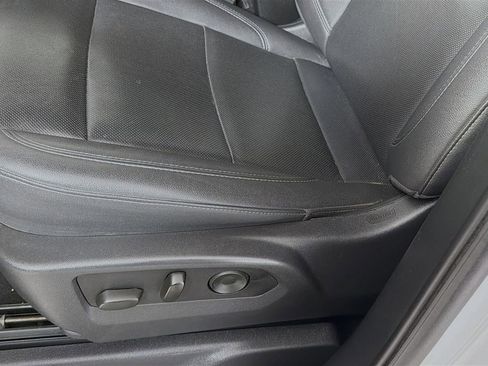 Used 2025 GMC Sierra 1500 SLT image 22