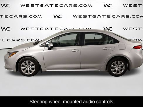 Used 2025 Toyota Corolla LE FWD image 5