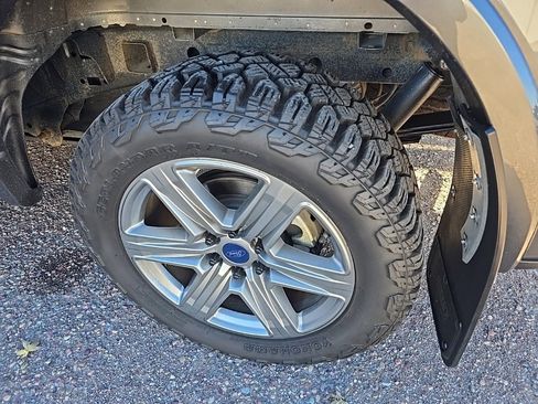 Used 2019 Ford F150 Lariat w/ Equipment Group 502A Luxury image 26