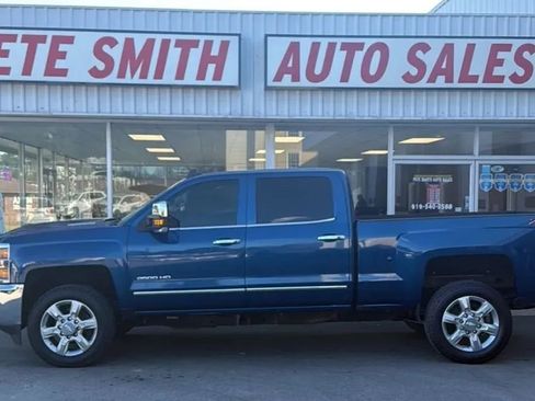 Used 2018 Chevrolet Silverado 2500 LTZ w/ Duramax Plus Package AWD/4WD image 2