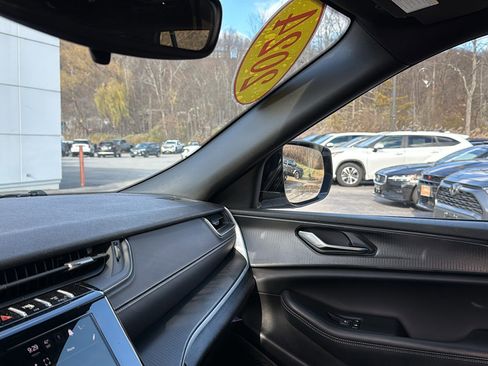 Certified 2024 Jeep Grand Cherokee Altitude image 24