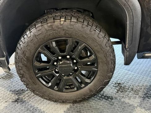 Used 2022 GMC Sierra 3500 Denali w/ Denali Black Diamond Edition AWD/4WD image 15