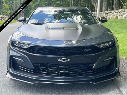 Used 2019 Chevrolet Camaro SS RWD image 4