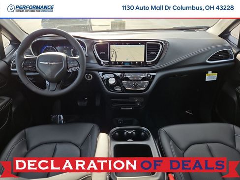 New 2026 Chrysler Pacifica Select image 18