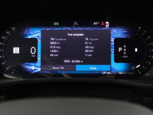 Used 2024 Volvo XC40 B5 Plus AWD/4WD image 34