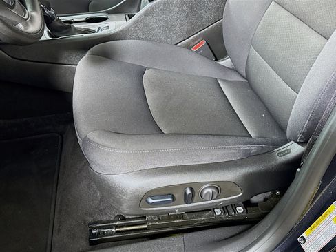 Used 2023 Chevrolet Malibu LT FWD image 21