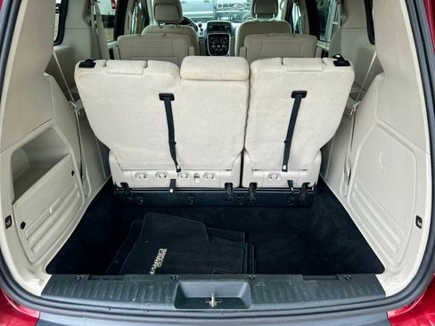 Used 2011 Dodge Grand Caravan Express FWD image 7