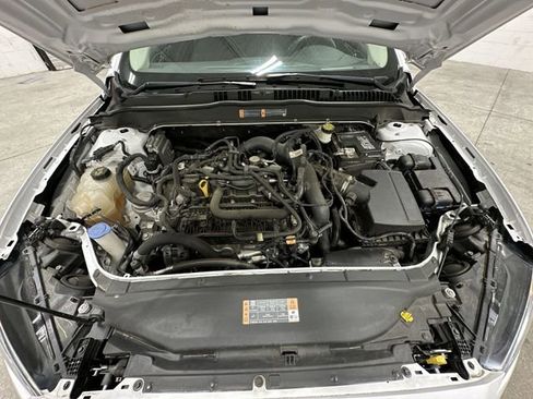 Used 2020 Ford Fusion SE FWD image 27