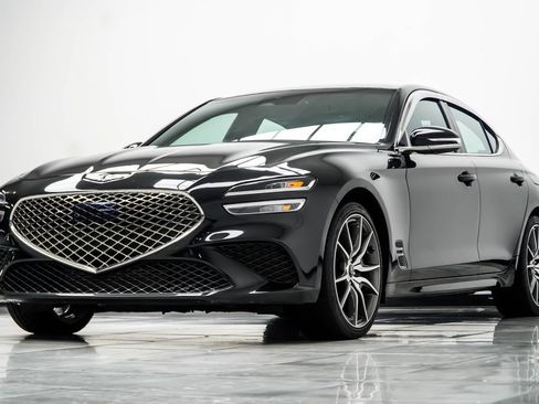 Used 2023 Genesis G70 3.3T RWD image 9