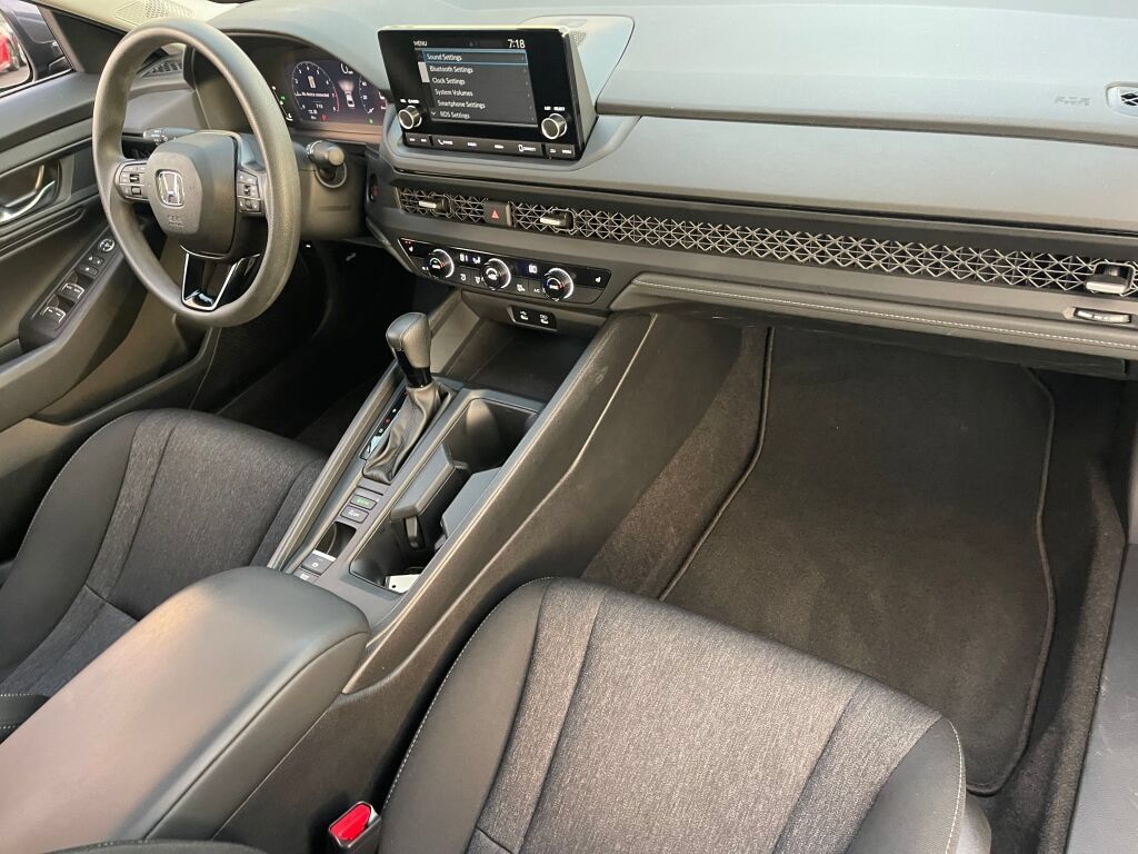 Used 2024 Honda Accord EX image 27