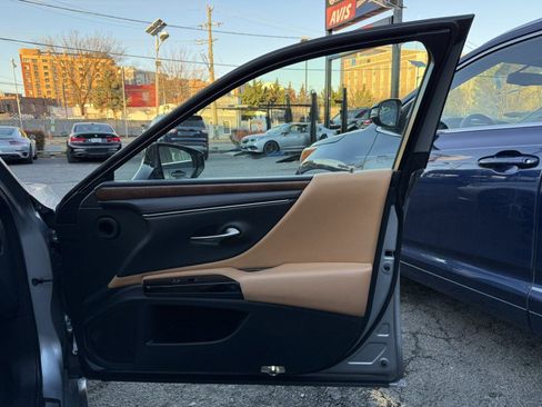 Used 2022 Lexus ES 350 w/ Premium Package image 6