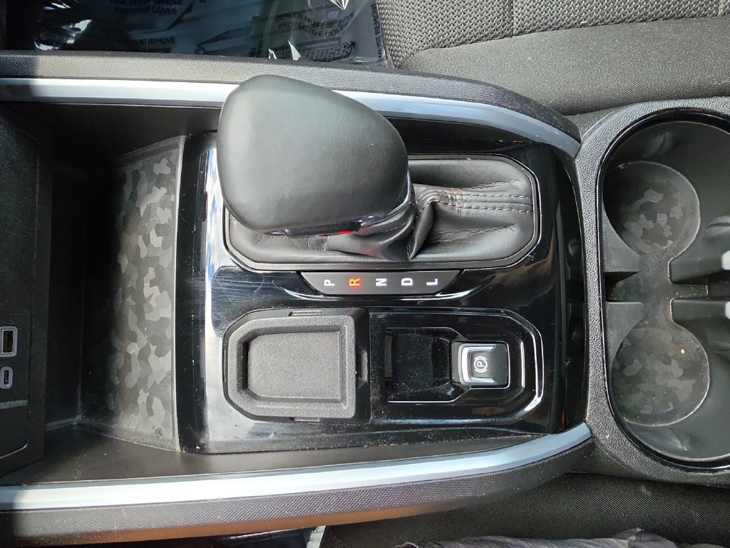 Used 2024 Chevrolet Colorado LT w/ LT Convenience Package RWD image 20