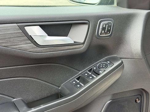 Used 2023 Ford Escape SE w/ PHEV Premium Package FWD image 13