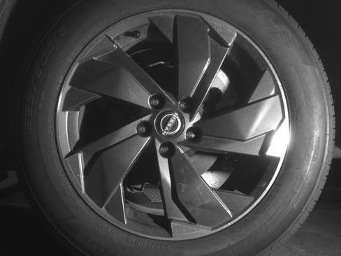 Used 2025 Nissan Rogue SV image 14