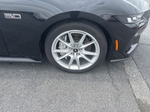 Used 2024 Ford Mustang GT Premium RWD image 9