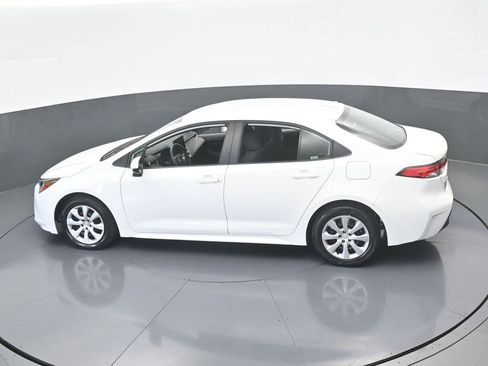 Used 2024 Toyota Corolla LE image 45