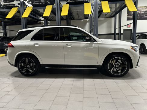 Certified 2025 Mercedes-Benz GLE 450 GLE 450 image 6