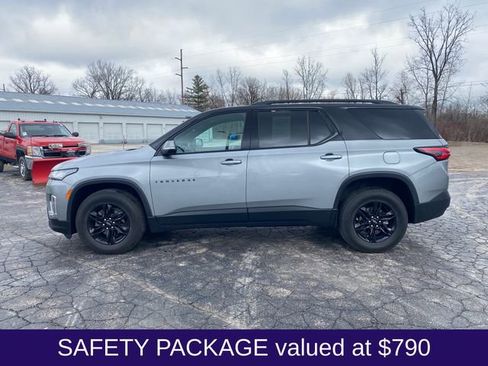 Used 2023 Chevrolet Traverse LS w/ Midnight/Sport Edition image 4