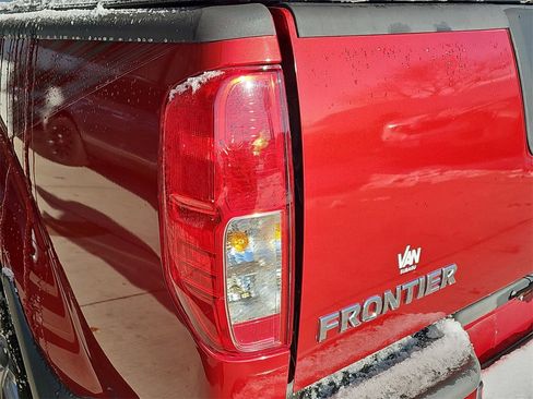 Used 2012 Nissan Frontier SV w/ Sport Appearance Pkg image 29