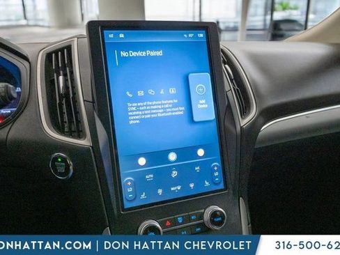 Used 2022 Ford Edge SEL image 9