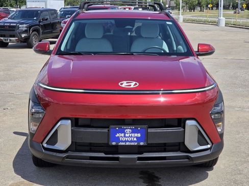 Used 2025 Hyundai Kona SEL FWD image 3