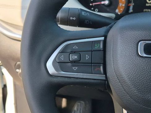 Used 2024 Jeep Compass Limited AWD/4WD image 19