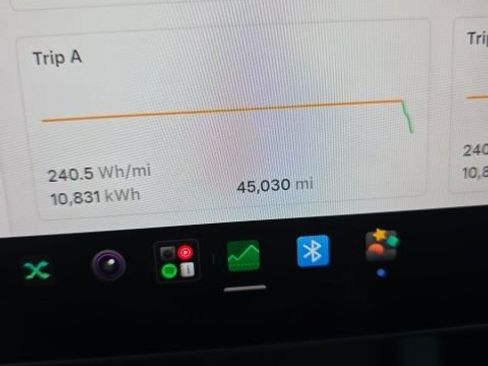 Used 2022 Tesla Model 3 RWD image 11