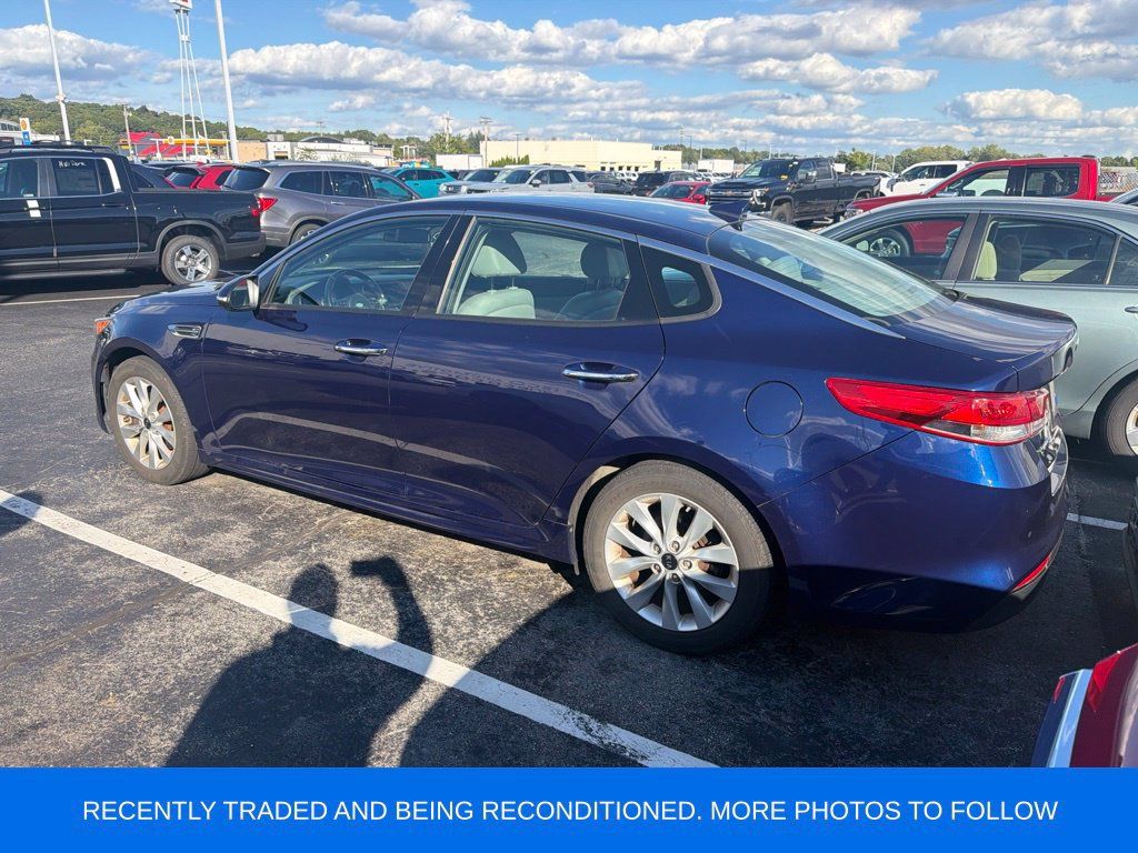 Used 2018 Kia Optima EX FWD image 2