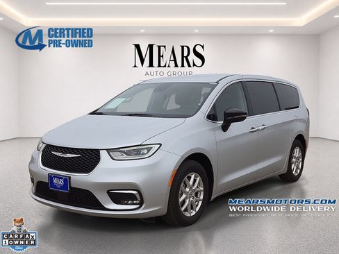 Used 2024 Chrysler Pacifica Touring-L FWD image 1