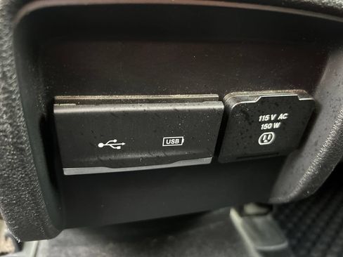 Used 2019 Jeep Cherokee Trailhawk w/ Cold Weather Group AWD/4WD image 15