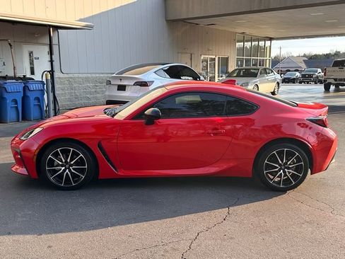 Used 2023 Toyota GR86 image 6