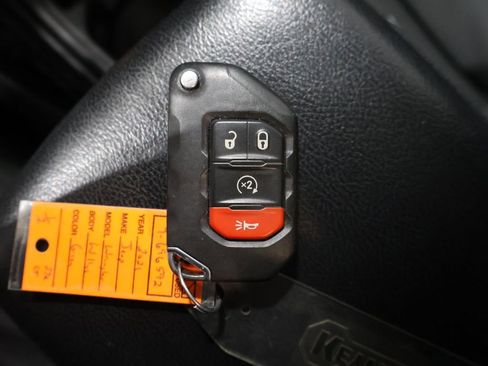 Used 2021 Jeep Wrangler Willys image 19