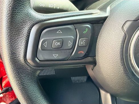 Used 2025 Jeep Gladiator Sport AWD/4WD image 34