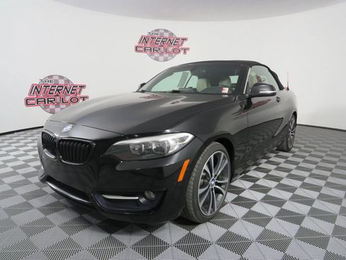 Used 2017 BMW 230i Convertible RWD image 9