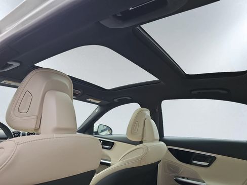 Used 2022 Mercedes-Benz C 300 4MATIC Sedan image 16