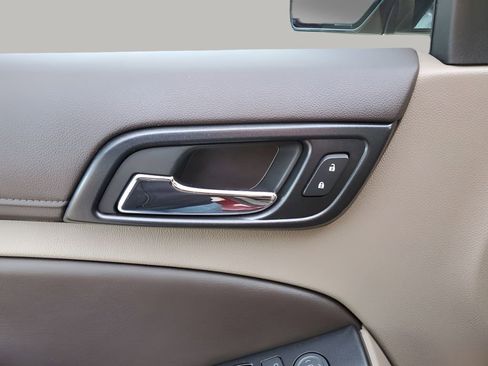 Used 2020 Chevrolet Suburban LT w/ Max Trailering Package image 27