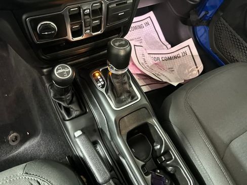 Used 2023 Jeep Wrangler Unlimited w/ Cold Weather Group image 20