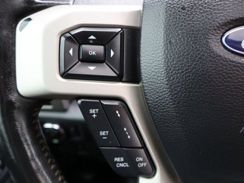 Used 2022 Ford F250 Lariat w/ Lariat Ultimate Package AWD/4WD image 30