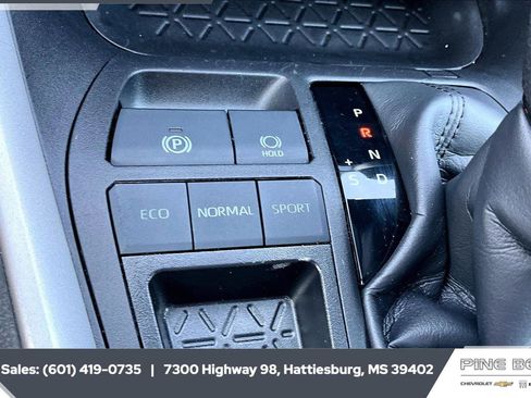 Used 2023 Toyota RAV4 XLE w/ Convenience Package FWD image 25
