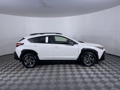 Used 2024 Subaru Crosstrek 2.0i Premium image 10